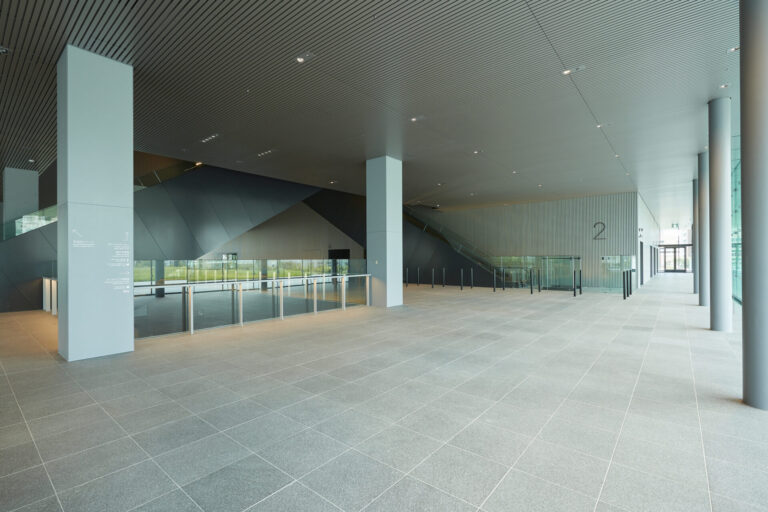 ＜中之島＞大阪中之島美術館アーカイブズ情報室 イメージ